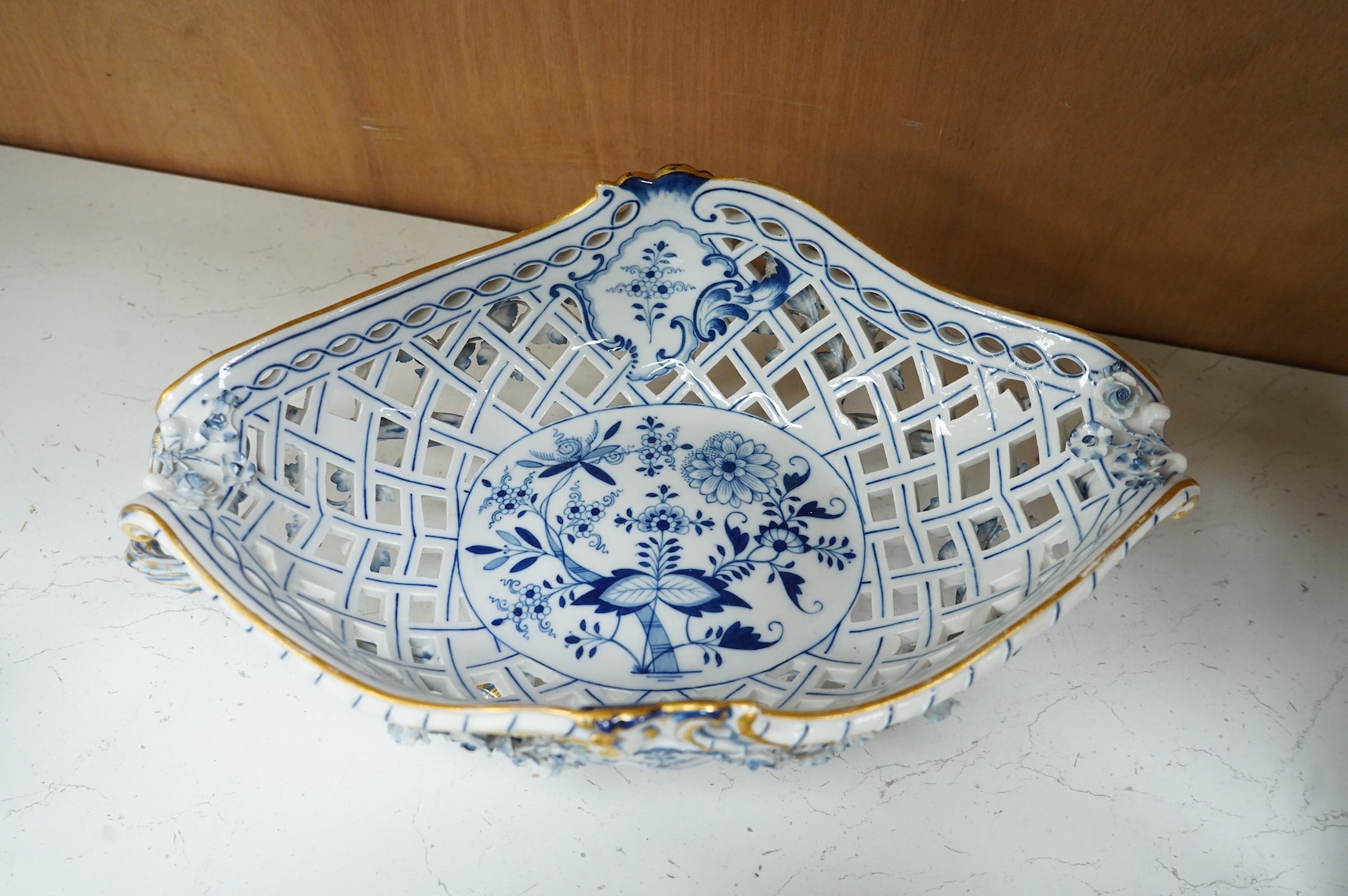 A group of various collectables to include Meissen, glass, etc.